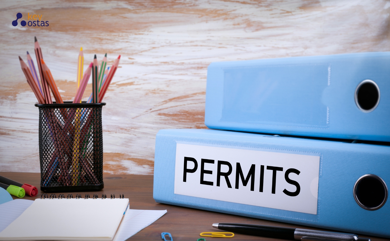 permits folders on desk
